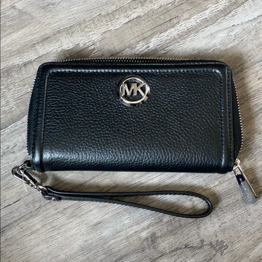 Michael Kors wristlet wallet